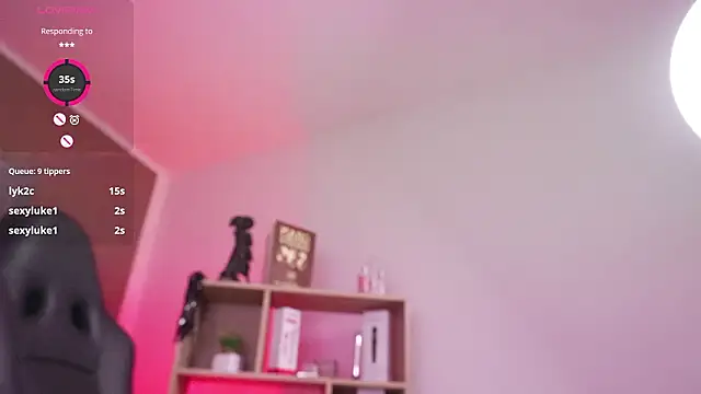 CleeoAdams  online show from January 18, 6:32 am