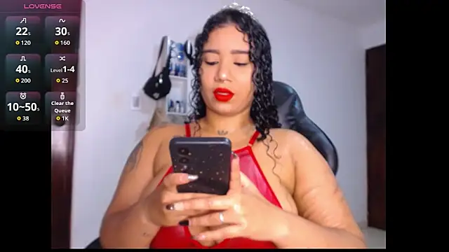 Snapshot of leslycarsson chatting on September 21, 2:21 am leslycarsson online show from September 21, 2:21 am