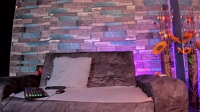 Miiss eva online show from January 17, 11:29 am