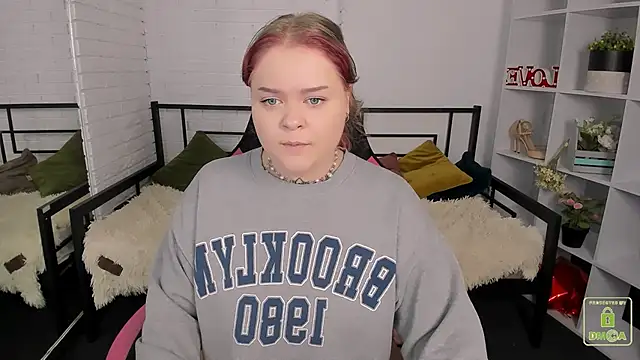 Erica  Alta online show from October 11, 5:34 am