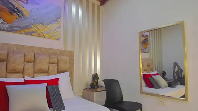 avis lara online show from October 23, 8:26 pm