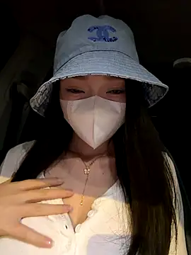 nainai2002 online show from November 30, 2:32 pm