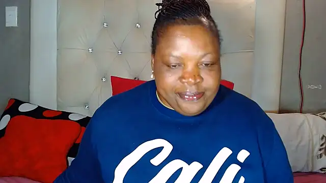 omalicha98 online show from June 15, 7:19 am