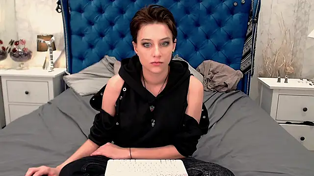 via mayer  online show from December 13, 8:26 pm