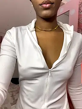 Snapshot of CharlotteBrandt chatting on October 18, 10:55 pm CharlotteBrandt online show from October 18, 10:55 pm