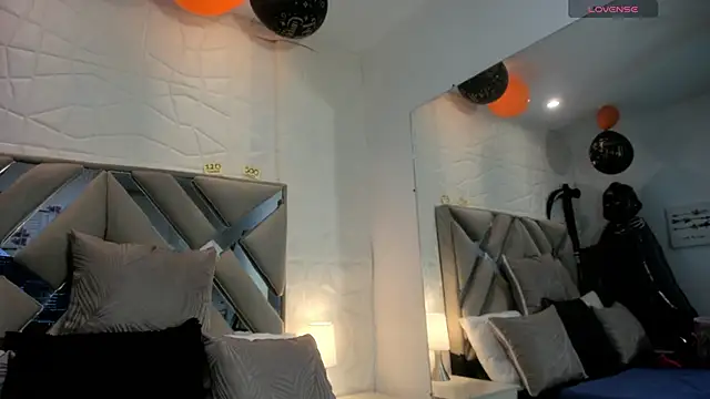 raquell moore online show from October 25, 1:08 pm