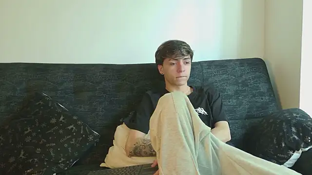 ethan and ava online show from March 7, 1:29 pm