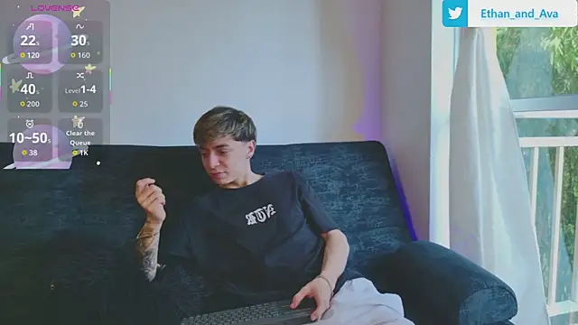 ethan and ava online show from November 7, 1:06 pm