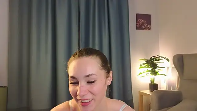 too sexxxy online show from April 27, 4:42 am