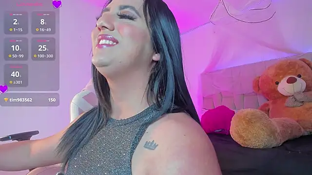 Snapshot of Lola_Oberly_xxx chatting on October 10, 9:31 pm Lola Oberly xxx online show from October 10, 9:31 pm