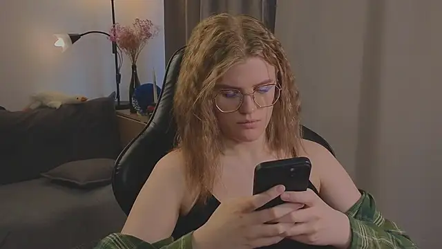  JessieVibes online show from July 8, 1:46 pm