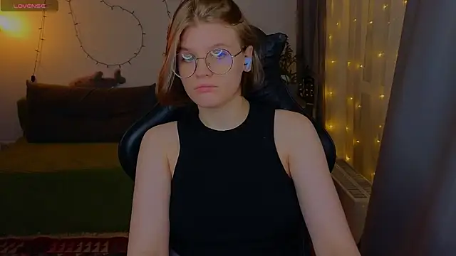  JessieVibes online show from December 2, 2:41 pm