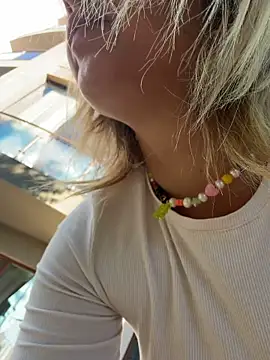 ChloeFrost online show from June 14, 5:19 am