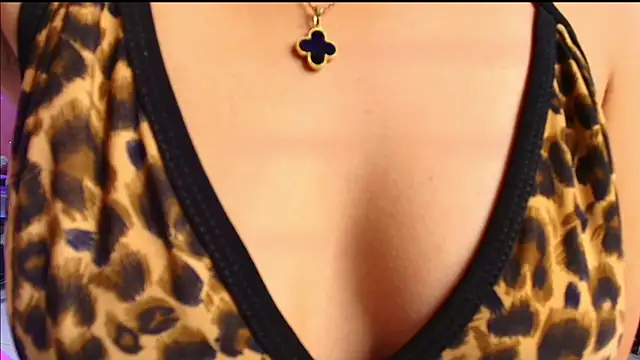 MiaFlamesxxx online show from September 17, 11:58 pm