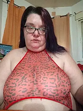 diosacurvy1984 online show from February 25, 8:13 am