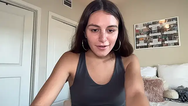 graciesmith27 online show from April 6, 9:38 pm