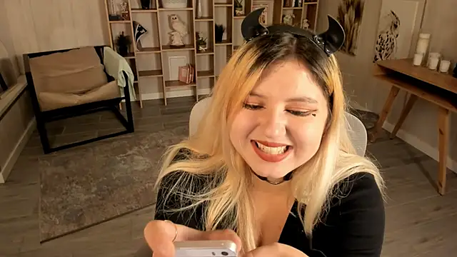 DiaAngell online show from September 20, 2:32 am