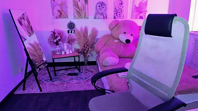 DiaAngell online show from April 29, 5:26 pm