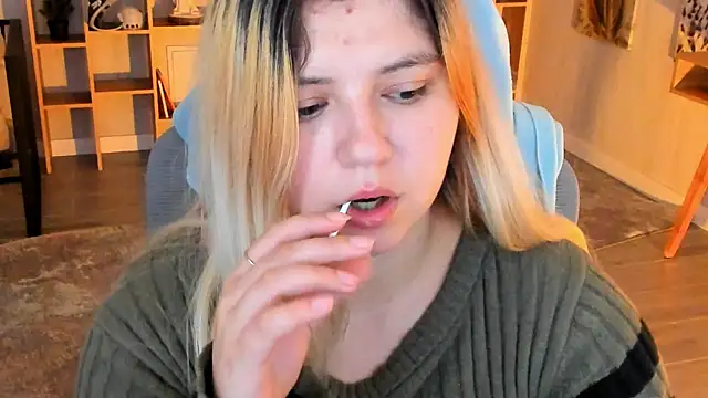 DiaAngell online show from October 27, 12:17 am