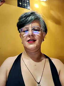 ilonna2025 online show from July 29, 10:43 pm