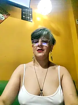 ilonna2025 online show from July 30, 10:54 pm