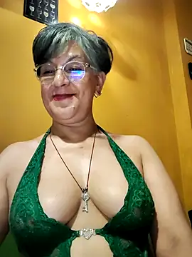 ilonna2025 online show from July 18, 12:14 am