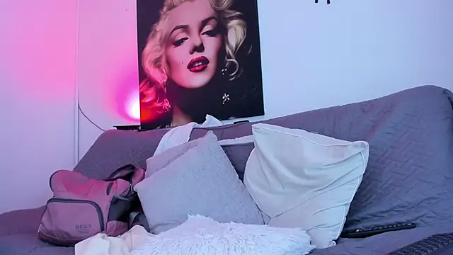 viktoria davis  online show from June 20, 12:58 am