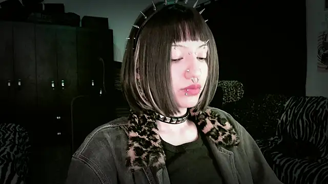 roxy toxic online show from May 11, 11:24 pm