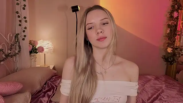 katt  y online show from June 25, 5:12 am