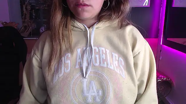 Kitten Cam online show from October 4, 9:37 am