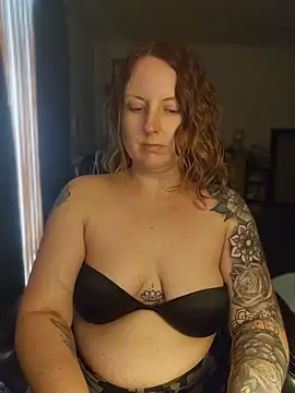 TattedMamaXOXO online show from June 28, 8:37 pm