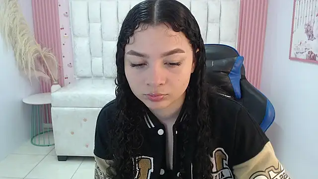 shalon diaz s online show from December 20, 1:48 pm