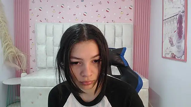 shalon diaz s online show from December 14, 1:17 pm