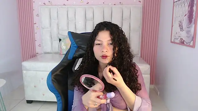 shalon diaz s online show from September 9, 1:44 pm