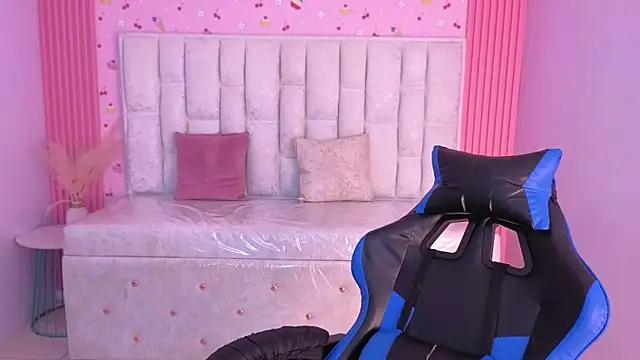 shalon diaz s online show from February 20, 1:12 pm