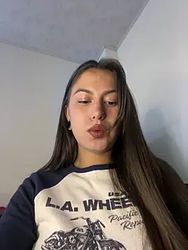 astrid  online show from February 13, 11:34 am