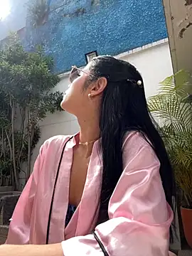 Bella Smiith  online show from November 26, 7:04 pm