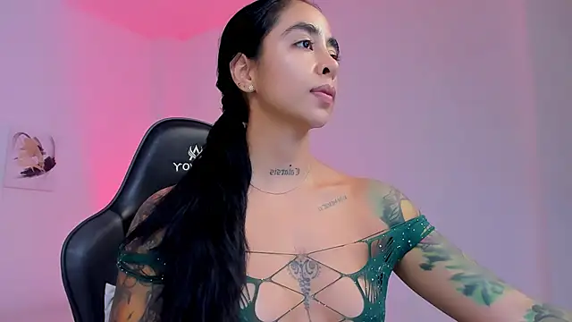 sophierooy22 online show from February 26, 2:49 pm