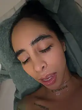 sophierooy22 online show from July 31, 12:44 am