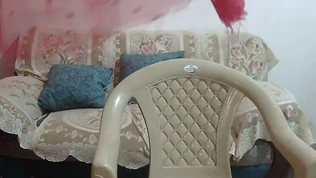 Snapshot of yoursakshi chatting on October 17, 10:18 am yoursakshi online show from October 17, 10:18 am