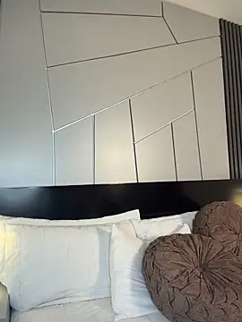 fiorella paris online show from March 4, 9:32 pm