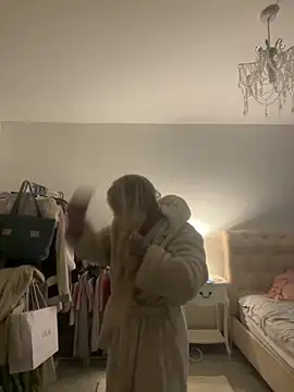 blissdimicco online show from November 22, 11:57 am