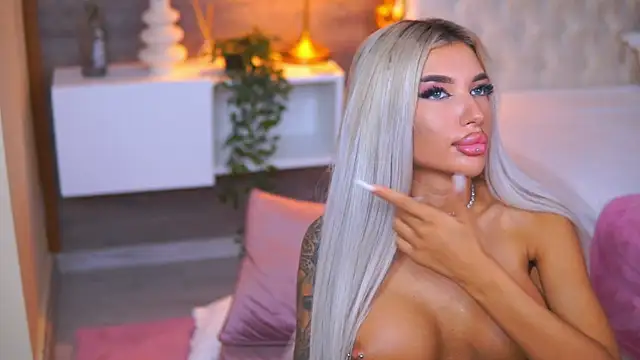 Juicy Jessye online show from July 2, 3:23 am