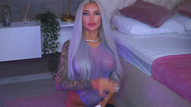 Juicy Jessye online show from April 30, 8:57 pm