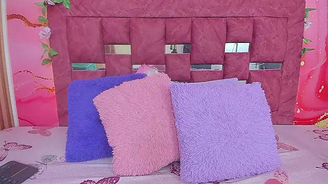 scarlett  evans  online show from March 2, 6:36 pm