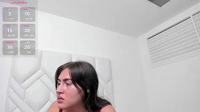 LindaHooker online show from April 30, 4:39 am