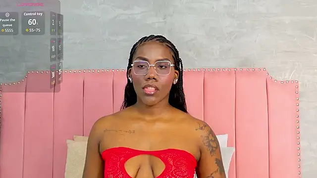 Alaia Colins online show from April 27, 11:57 pm