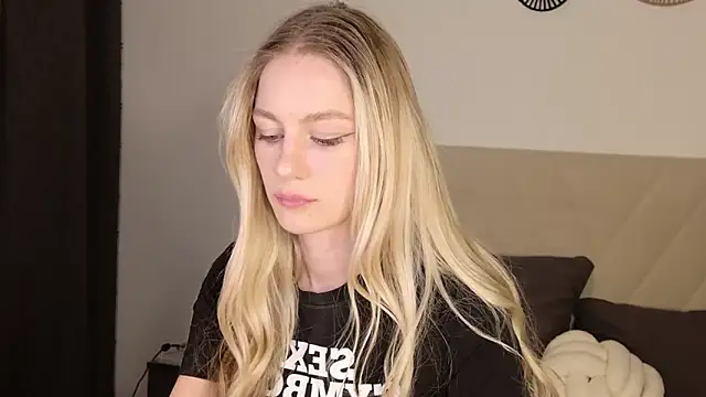 GabriellaOlsen online show from March 7, 6:26 pm