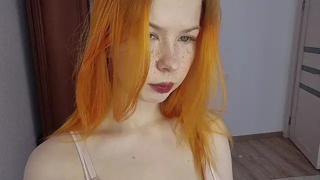 LynetHakes online show from June 23, 6:11 am