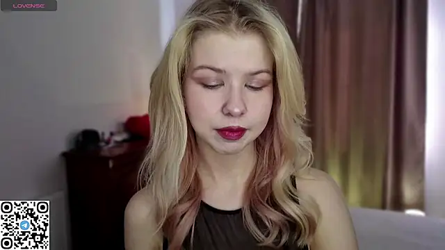 LynetHakes online show from March 11, 6:06 am